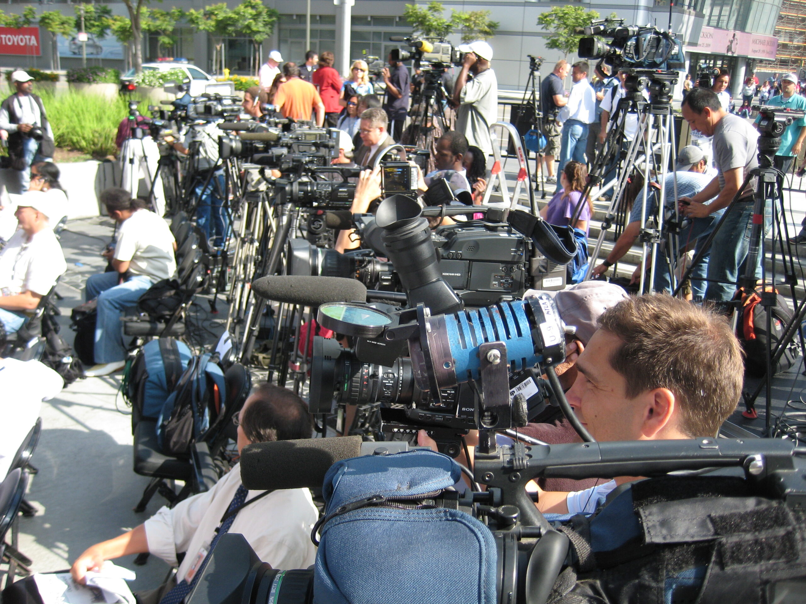 Press line - breaking news